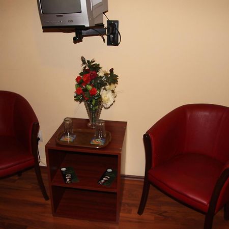 Hotel Casa Verde Prosper ブカレスト エクステリア 写真