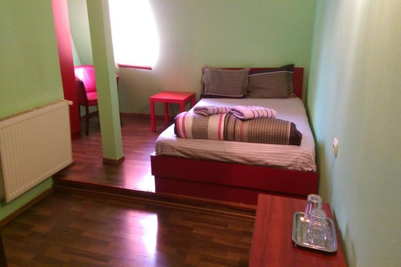 Hotel Casa Verde Prosper ブカレスト エクステリア 写真