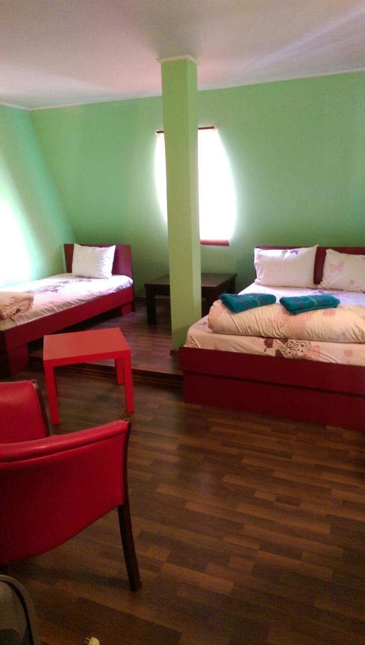 Hotel Casa Verde Prosper ブカレスト エクステリア 写真