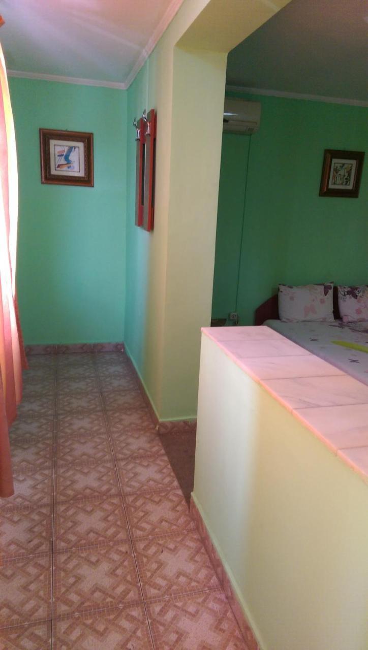 Hotel Casa Verde Prosper ブカレスト エクステリア 写真